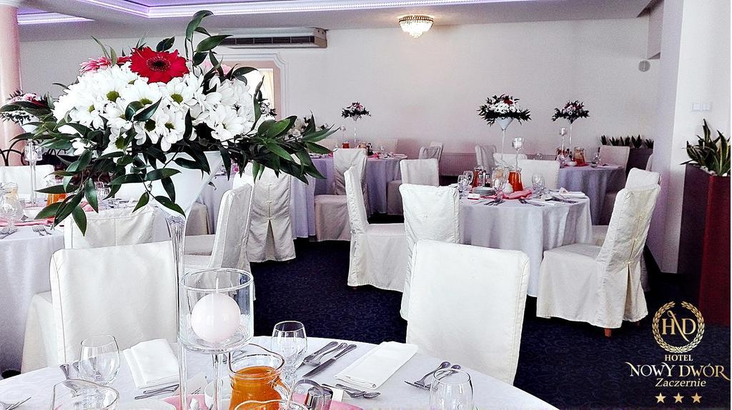 Hotel Nowy Dwor W Zaczerniu Rzeszów Buitenkant foto