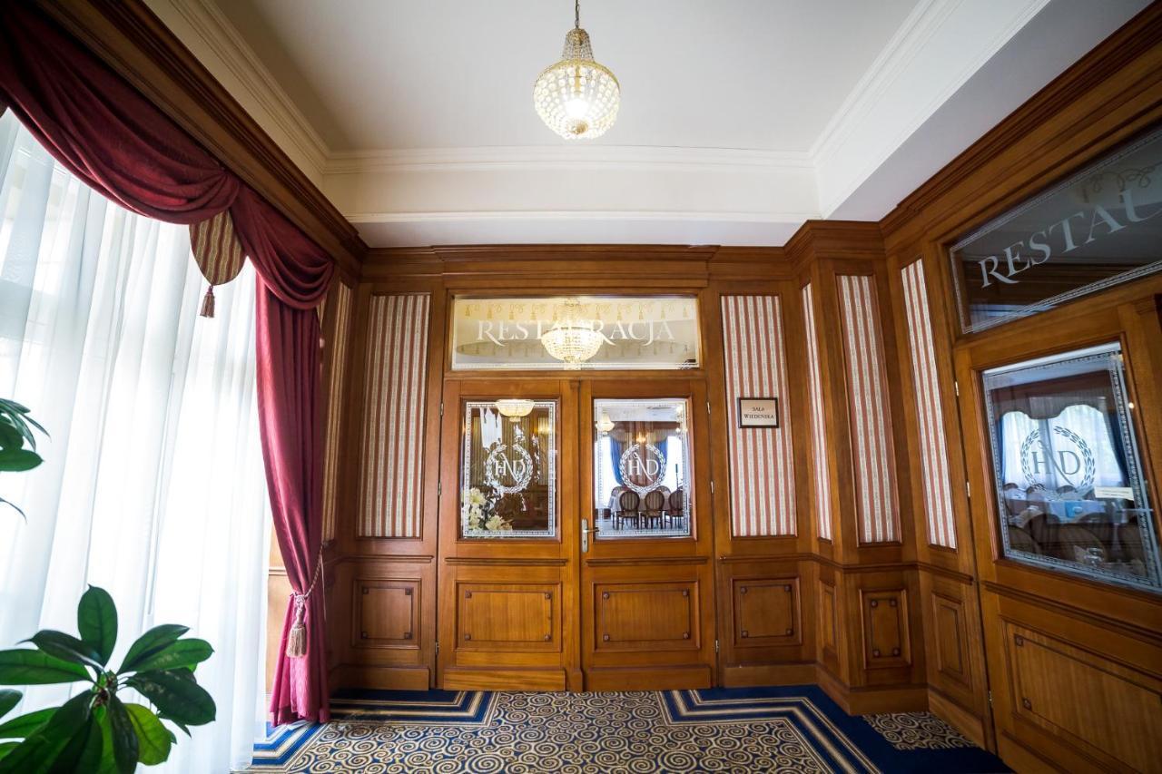 Hotel Nowy Dwor W Zaczerniu Rzeszów Buitenkant foto