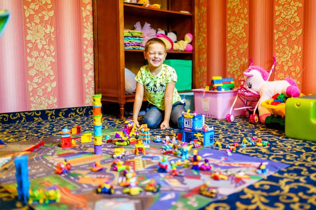 Hotel Nowy Dwor W Zaczerniu Rzeszów Buitenkant foto