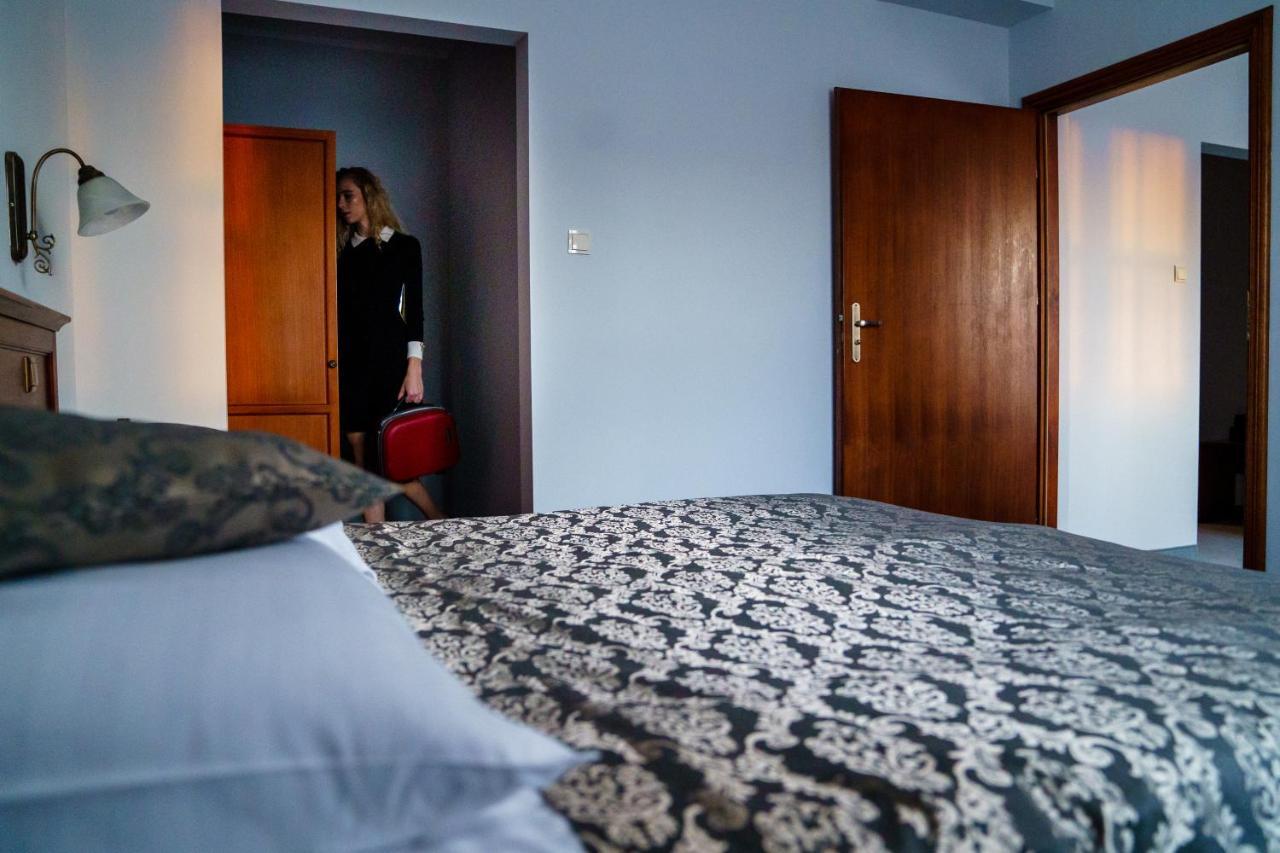 Hotel Nowy Dwor W Zaczerniu Rzeszów Buitenkant foto