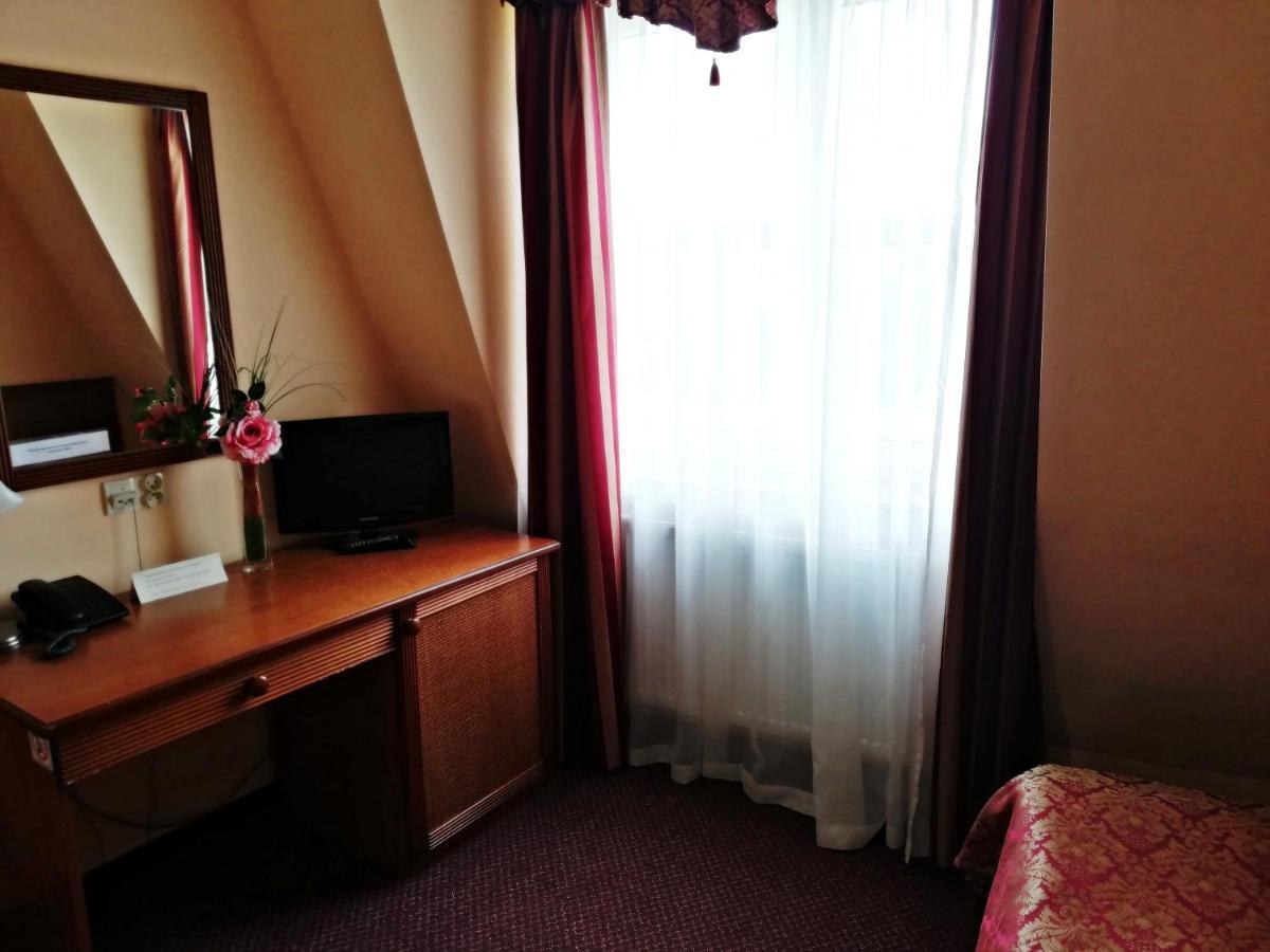 Hotel Nowy Dwor W Zaczerniu Rzeszów Buitenkant foto